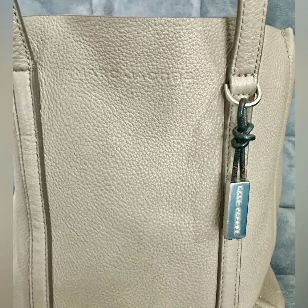 Marc Jacobs Tote - Picture 3 of 14